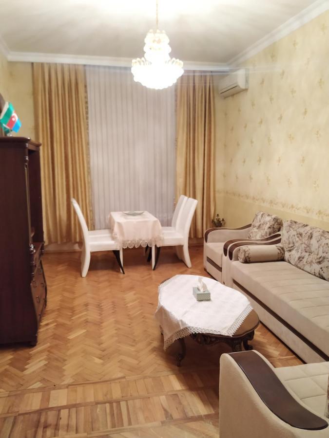 Between 28May Metro Station And National Boulevard Seaside Park Apartment Баку Екстериор снимка